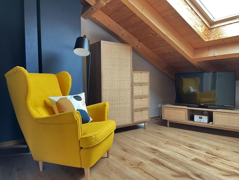 TV and multimedia, Living room, Seating area