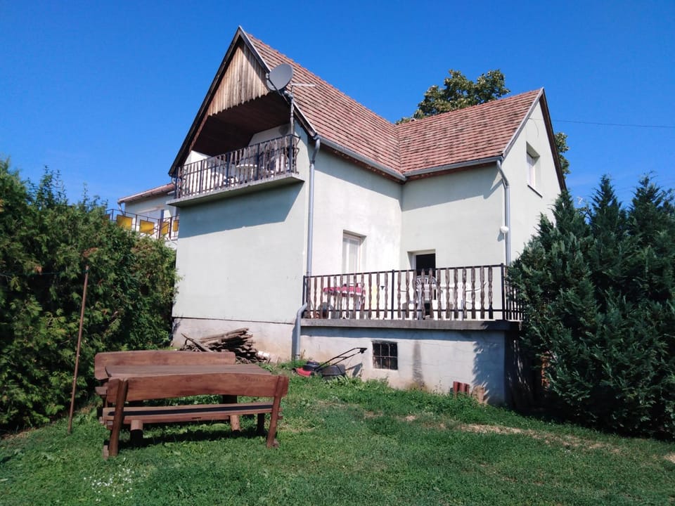 Facade/entrance, Garden, Lake view