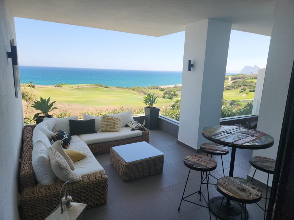 New front line beach-golf La Alcaidesa San Roque The Links 1 Apartment in Andalusia