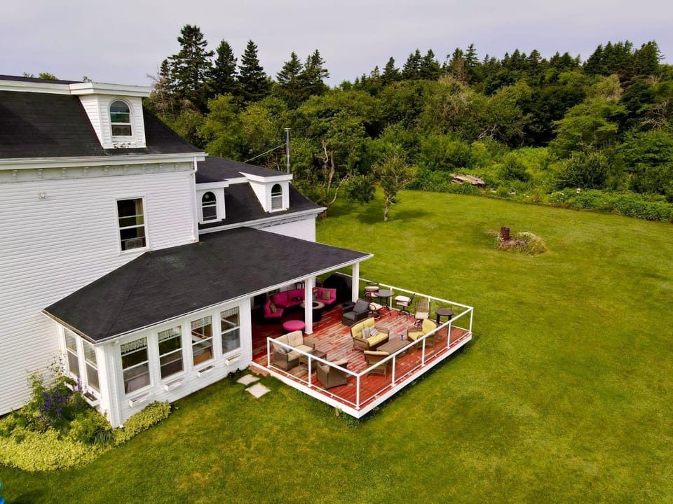 The New Glasgow Inn Bed and Breakfast in Prince Edward County