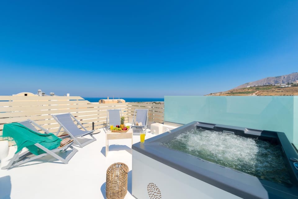 Hot Tub, Sea view, sunbed