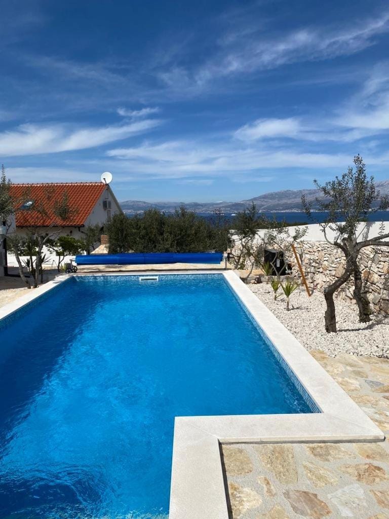 Sea view, Swimming pool