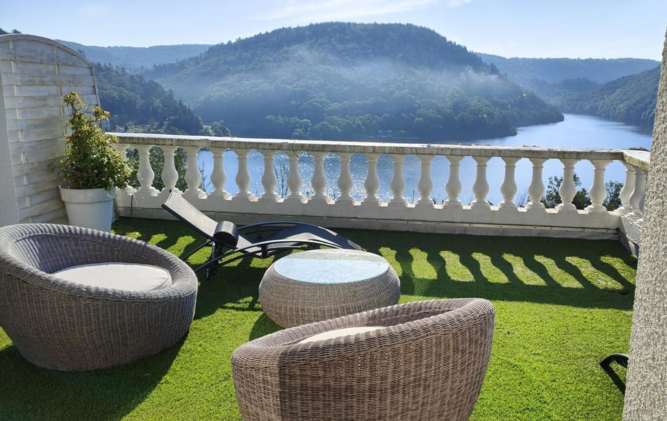 Patio, Patio, Nearby landmark, Spring, Natural landscape, Summer, Fishing, View (from property/room), Balcony/Terrace, Beach, Bedroom, Lake view, Lake view, Mountain view, Mountain view, River view, Sunrise, sunbed
