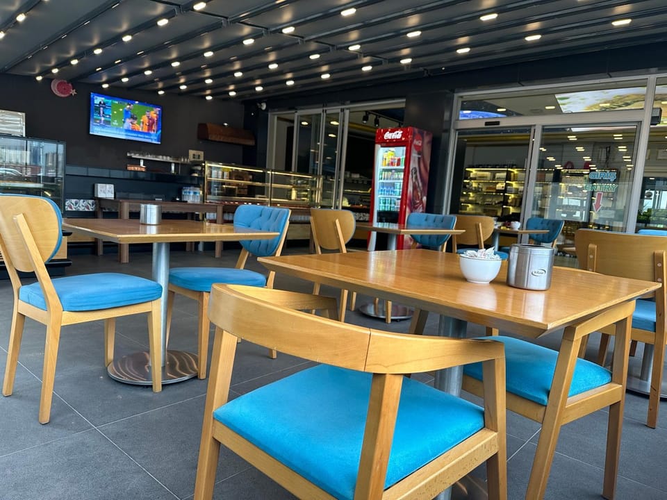 Restaurant/places to eat, Banquet/Function facilities