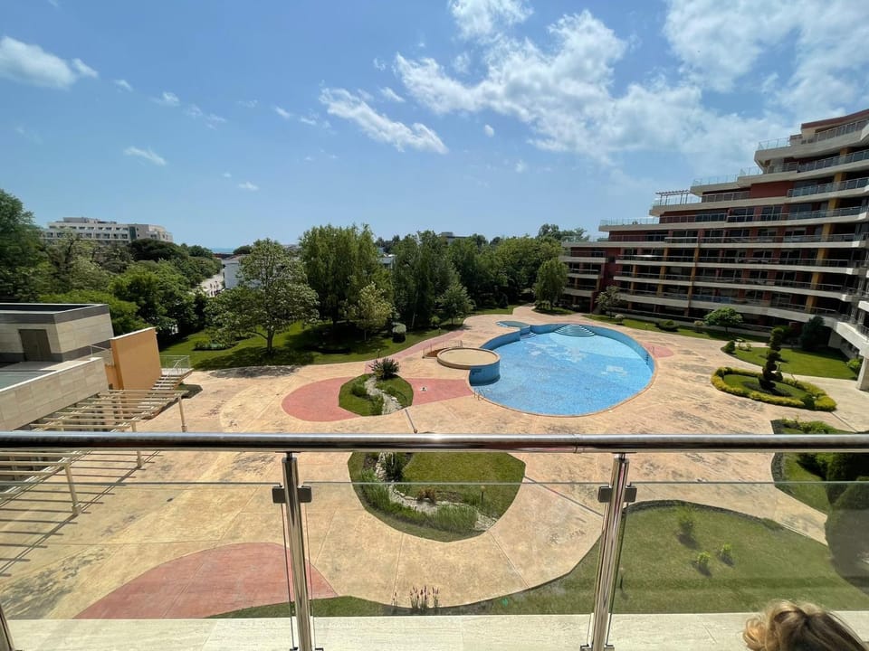 Balcony/Terrace, Pool view