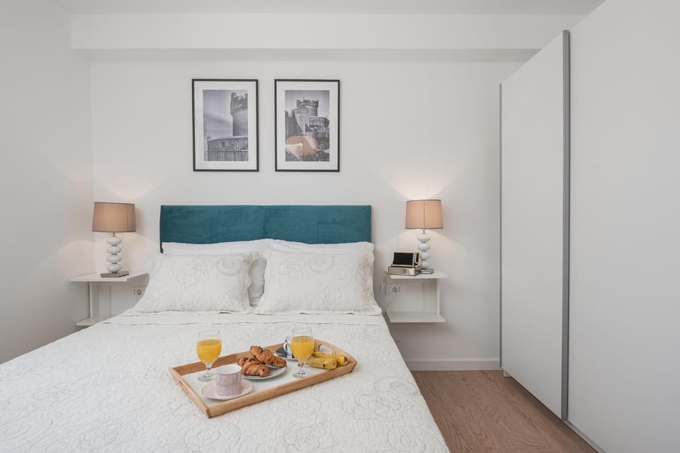 Bed, Bedroom, Breakfast