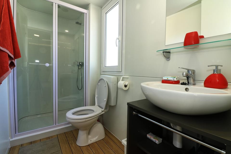 Shower, Toilet, Bathroom