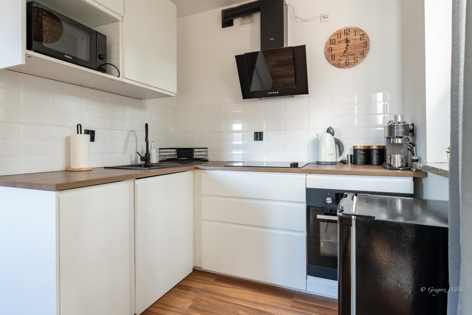 Kitchen or kitchenette, stove, kitchen