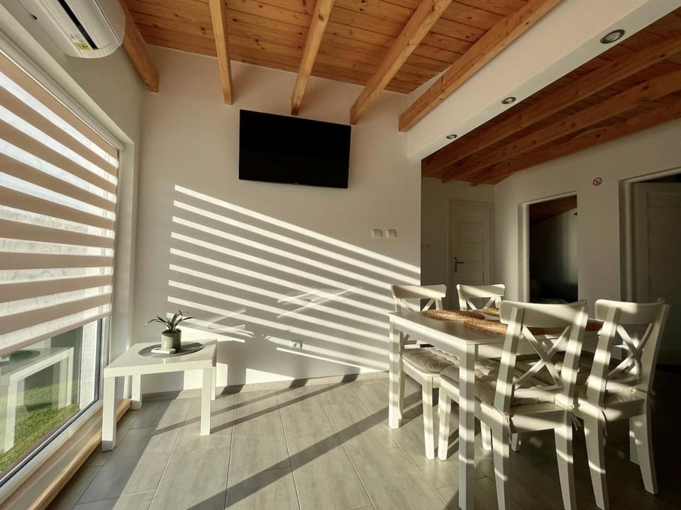 Communal lounge/ TV room, TV and multimedia, Evening entertainment