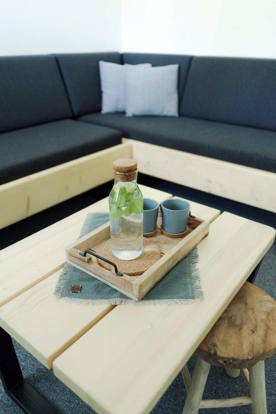 Coffee/tea facilities, Living room, Seating area