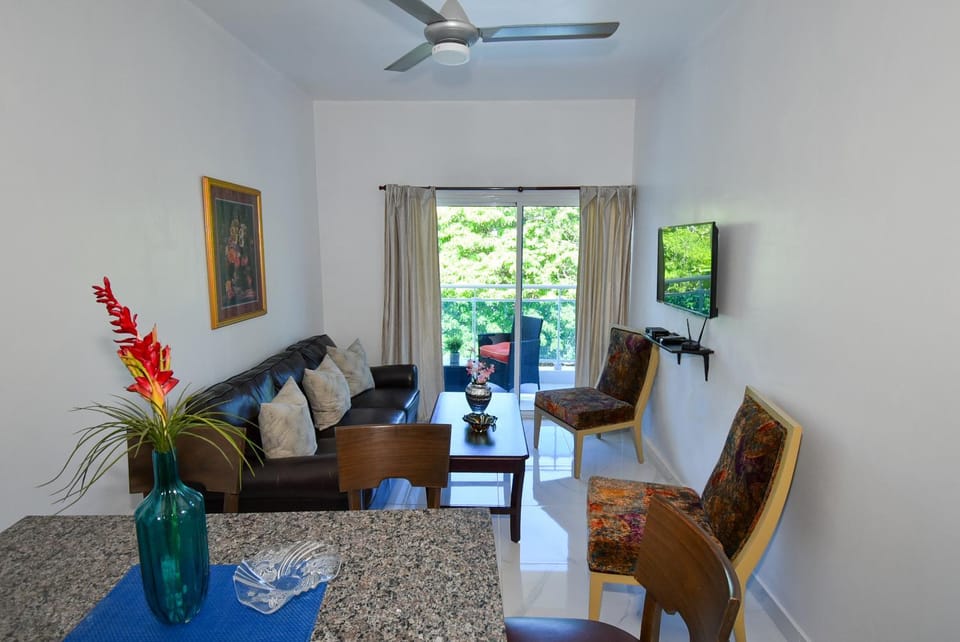 TV and multimedia, Living room, Dining area
