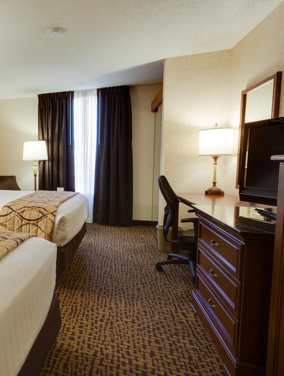 Bed, TV and multimedia, Bedroom