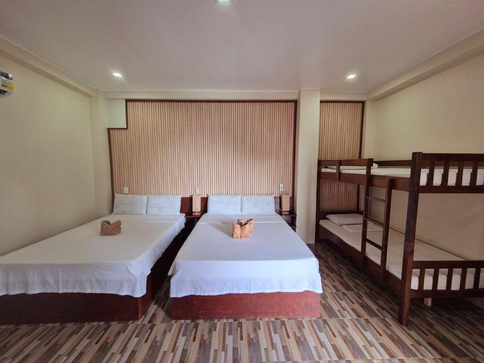 Bed, Photo of the whole room, Bedroom, bunk bed