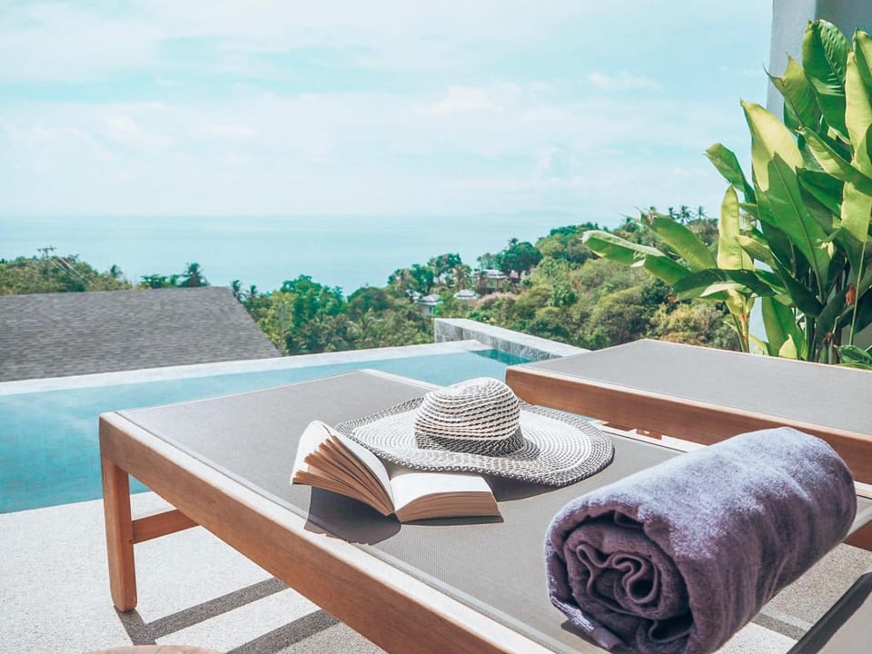 Balcony/Terrace, Pool view, Sea view