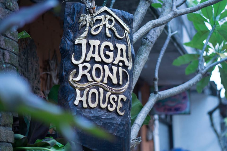 Facade/entrance, Property logo or sign, Other, Other, Photo of the whole room, Decorative detail, Decorative detail