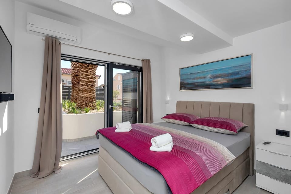 Lulani Makarska pool apartment Apartment in Makarska