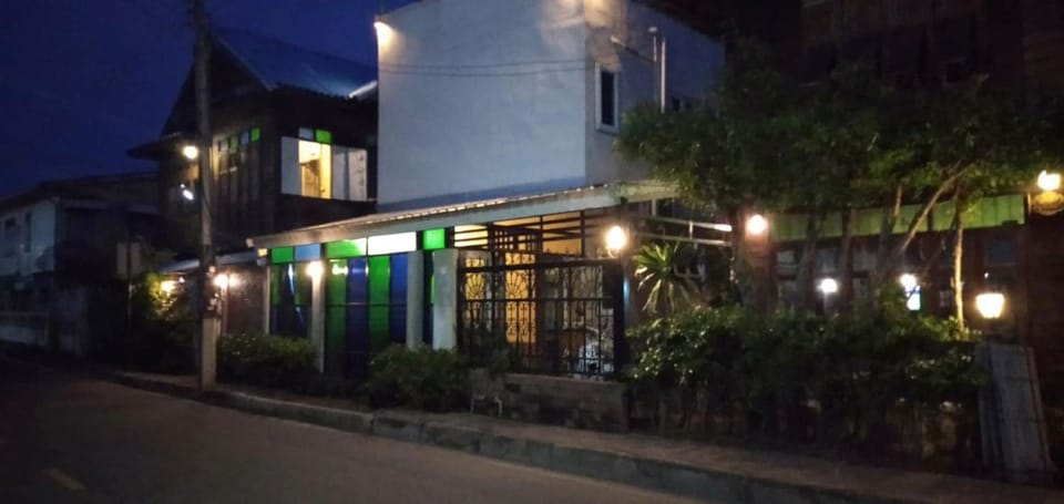 Property building, Facade/entrance, Night
