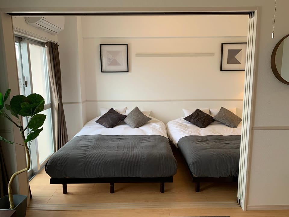 Bed, Photo of the whole room, Bedroom
