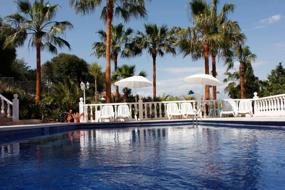 Swimming pool, Swimming pool