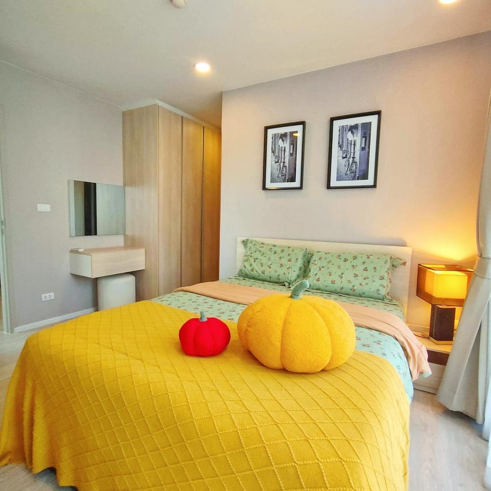 Bed, Photo of the whole room, Bedroom, wardrobe