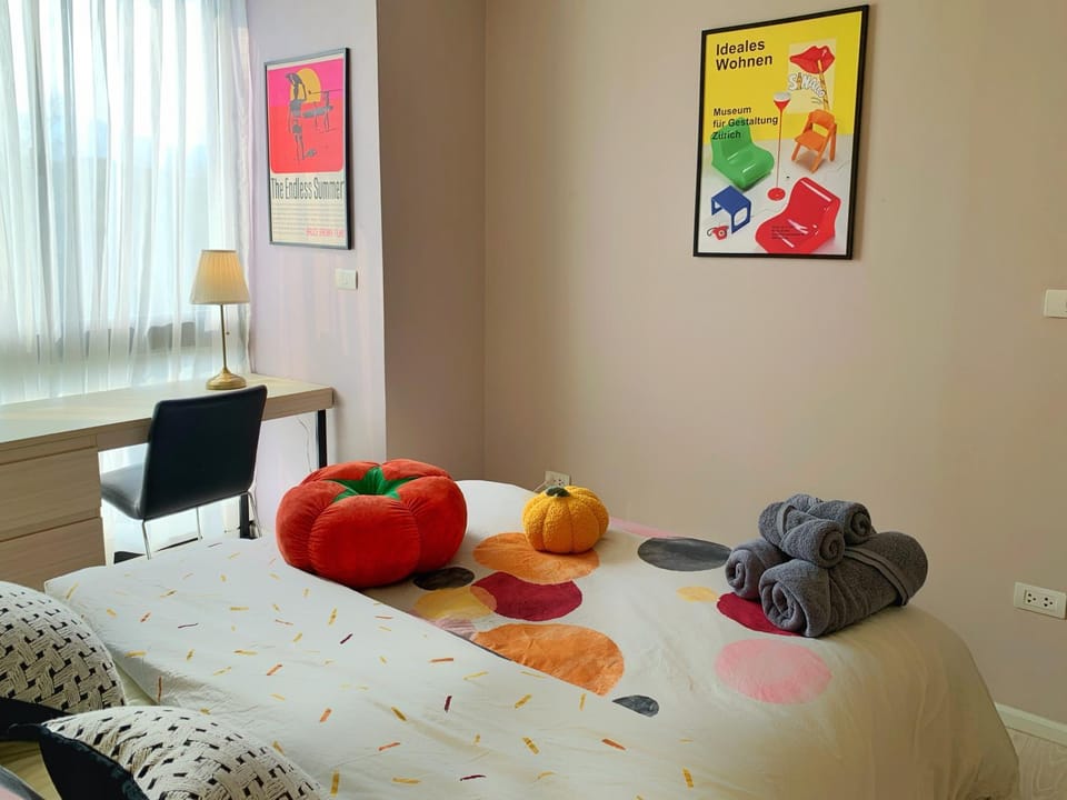 Bed, Decorative detail, Bedroom
