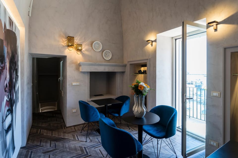 Communal lounge/ TV room, Living room