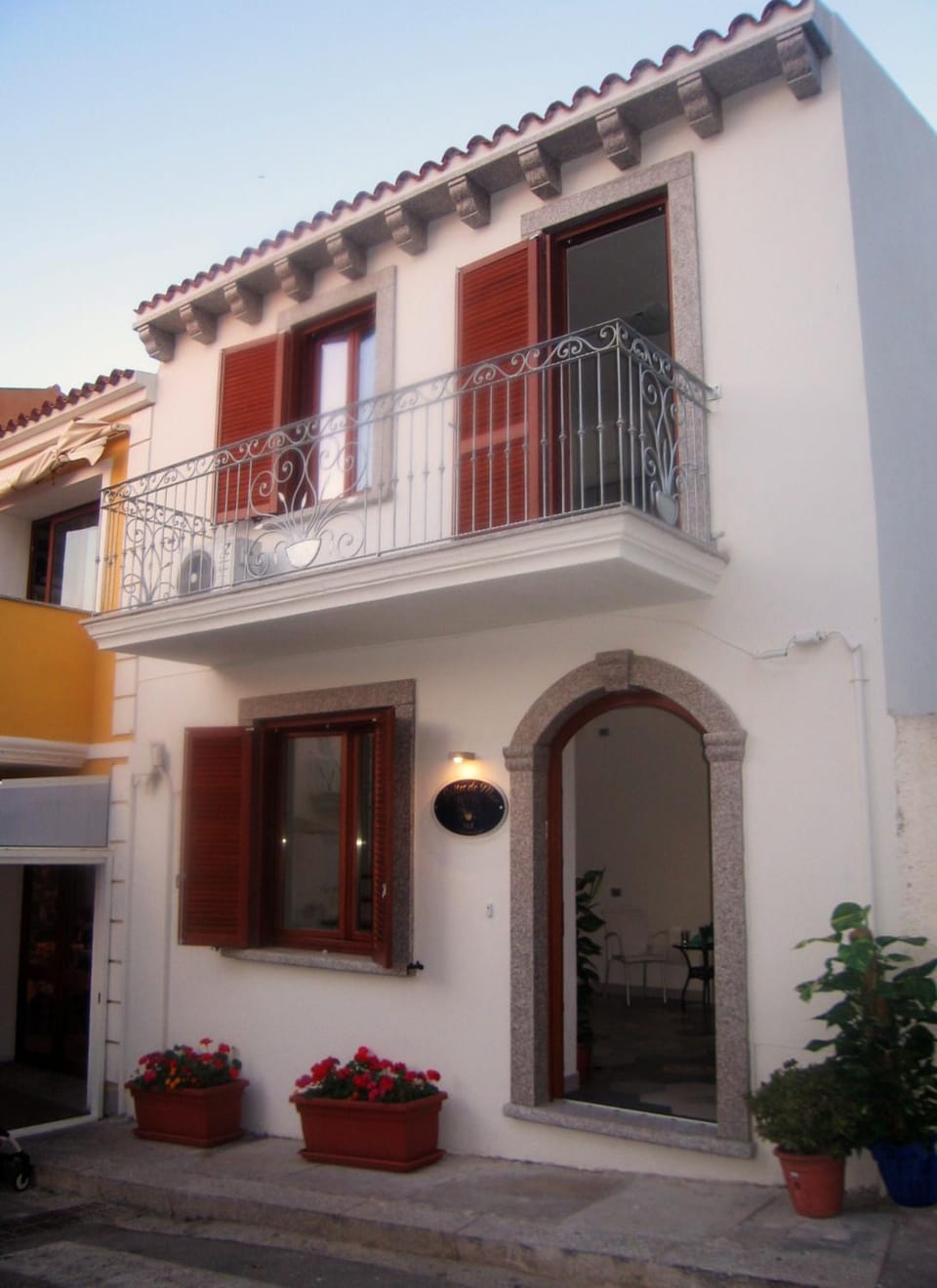 Property building, Facade/entrance