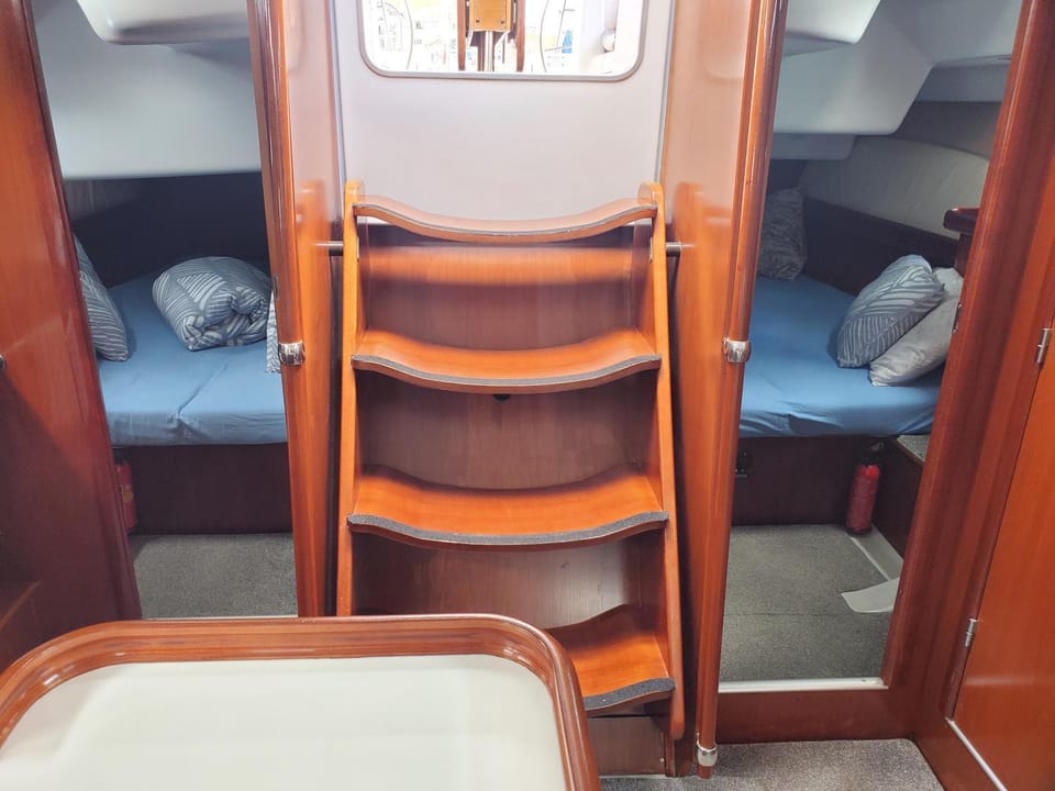 LUXURY YACHT STAY "White Dove" sleeps 6 Docked boat in Gibraltar