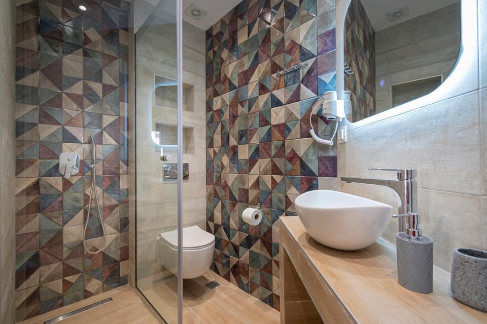 Shower, Toilet, Bathroom