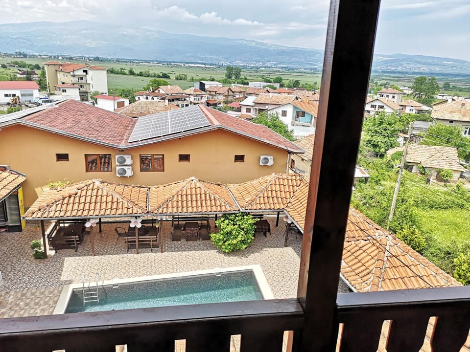 Property building, Restaurant/places to eat, Swimming pool