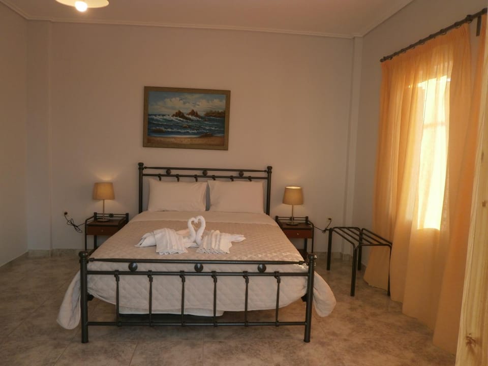 Flisvos House Apartment in Argolis, Greece