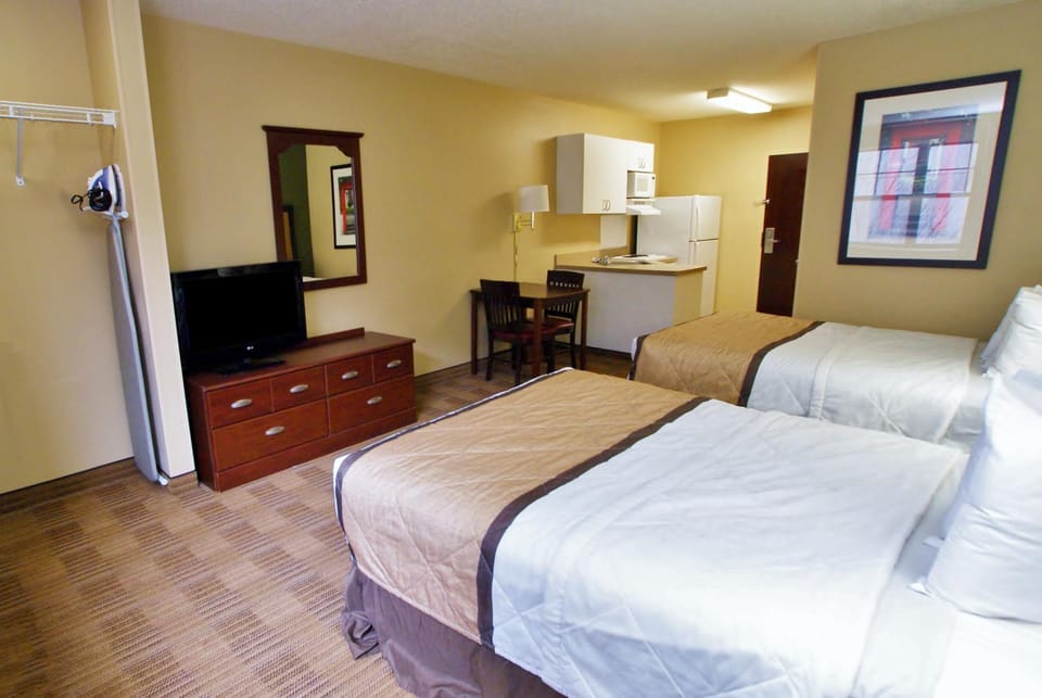 Bed, Kitchen or kitchenette, Photo of the whole room