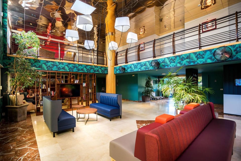 Lobby or reception, On site