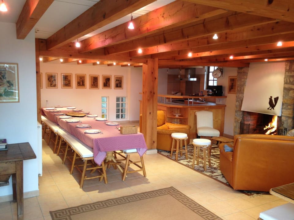 Kitchen or kitchenette, Lounge or bar, Dining area