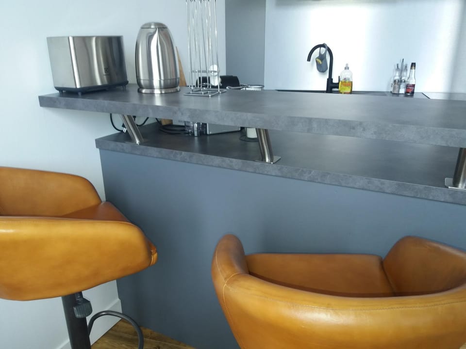 Coffee/tea facilities, toaster