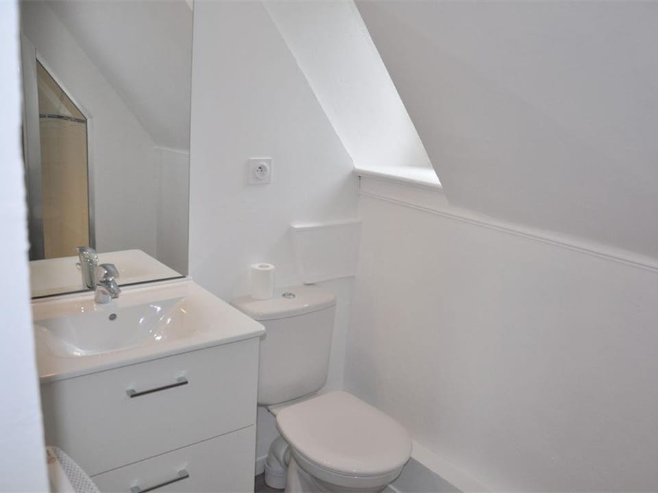 Appartement rénové avec vue mer, proche plage, parking privé - FR-1-368-162 Apartment in Perros-Guirec