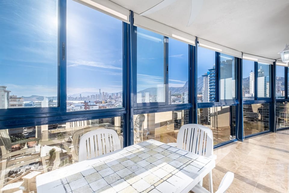 Day, View (from property/room), Balcony/Terrace, Living room, City view
