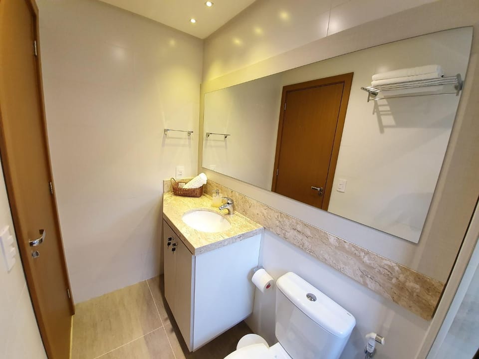 Apto Luxo 250m R. Coberta | 2 Suítes | Mobiliado Apartment in Gramado