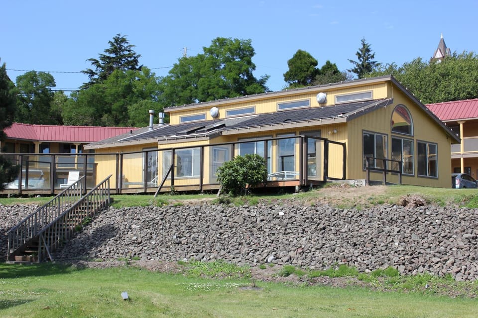 Property building, Day