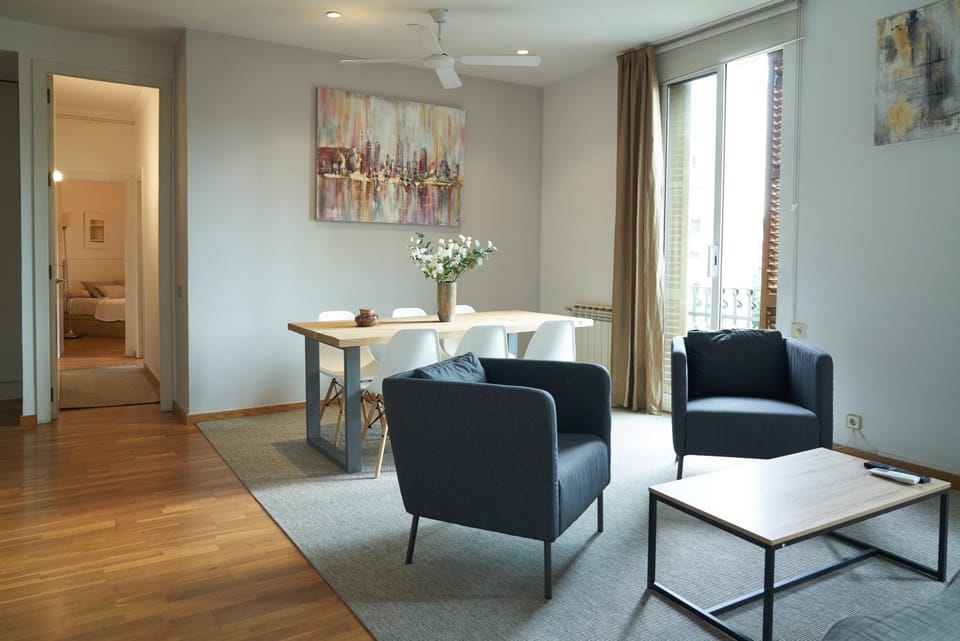 Spacious & Comfortable flat in centric Eixample Apartment in Barcelona