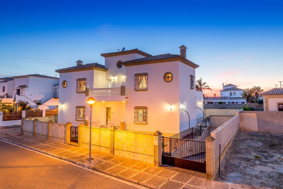 Chalet adosado Atalaya P House in Conil de la Frontera