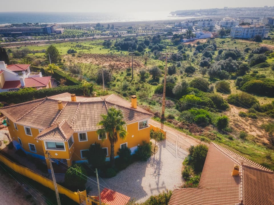 Nearby landmark, Neighbourhood, Natural landscape, City view, Sea view