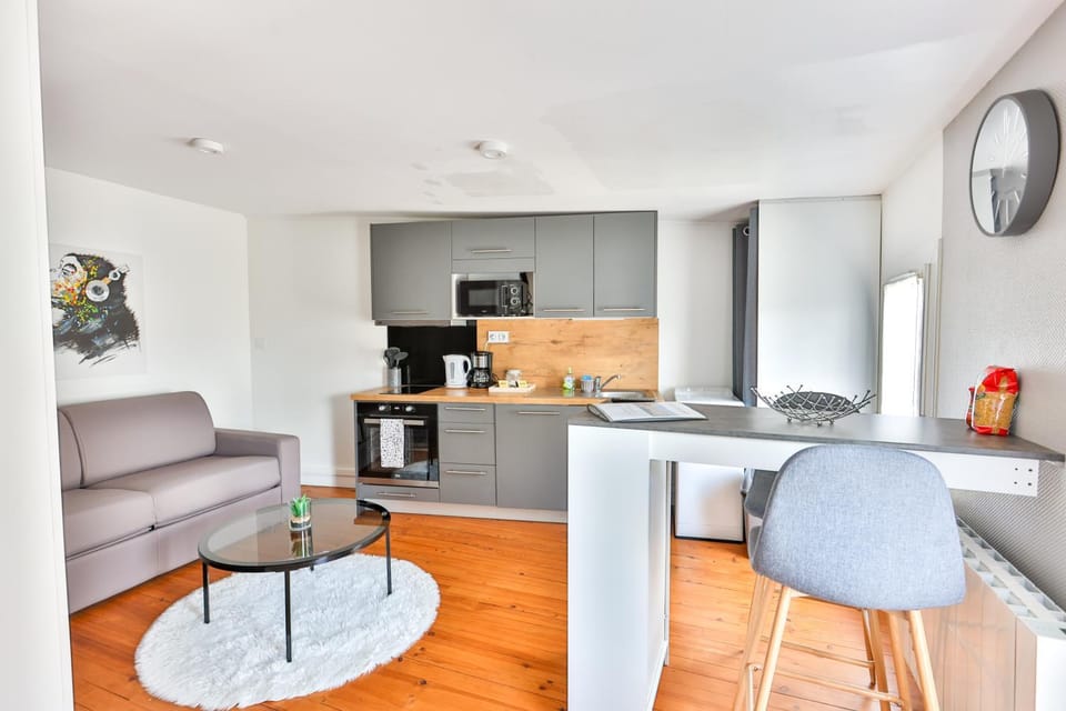 Kitchen or kitchenette, Living room, Dining area