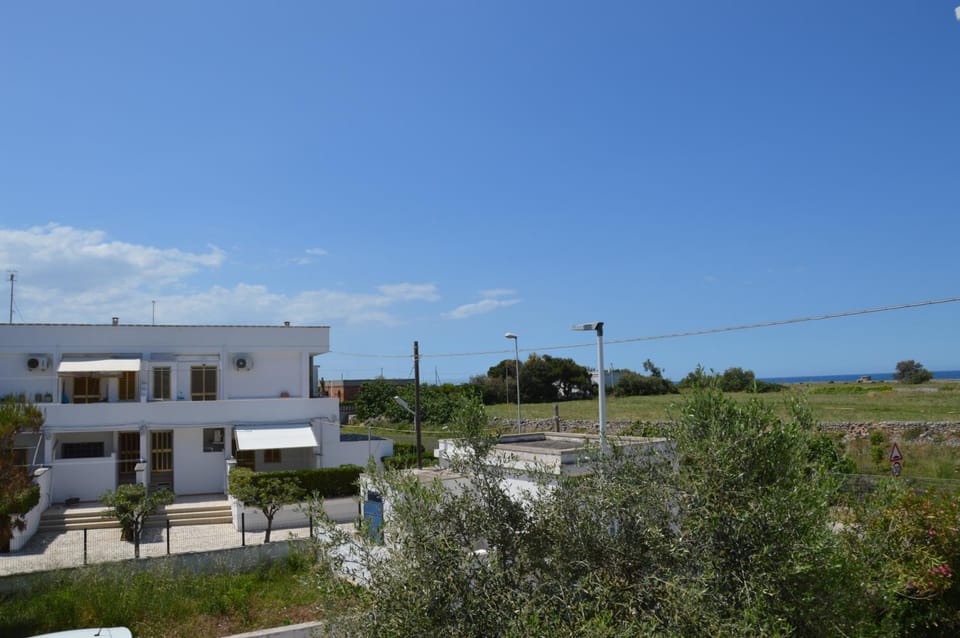 Property building, Neighbourhood