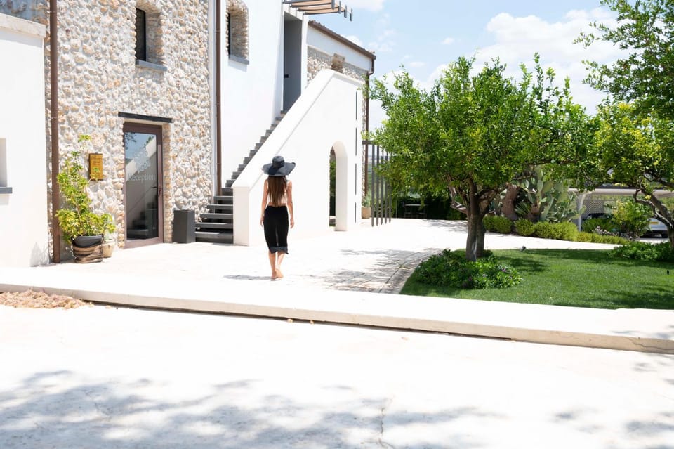 Property building, Patio, Garden, Lobby or reception, Garden view