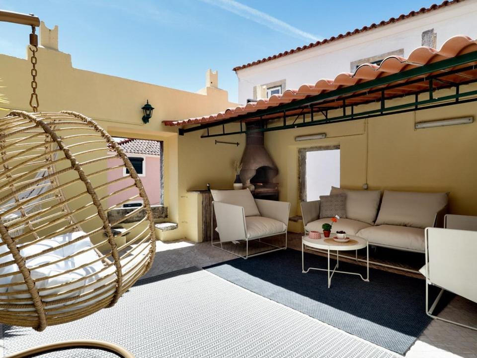 Lisbon Alfama Terrace Apartment in Lisbon