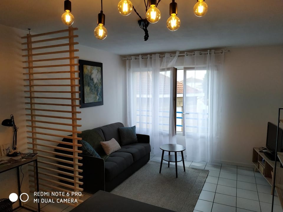 Talence, studio cosy 27 M2, Bordeaux 10 mn en tram Apartment in Bordeaux
