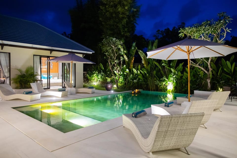 Property building, Swimming pool