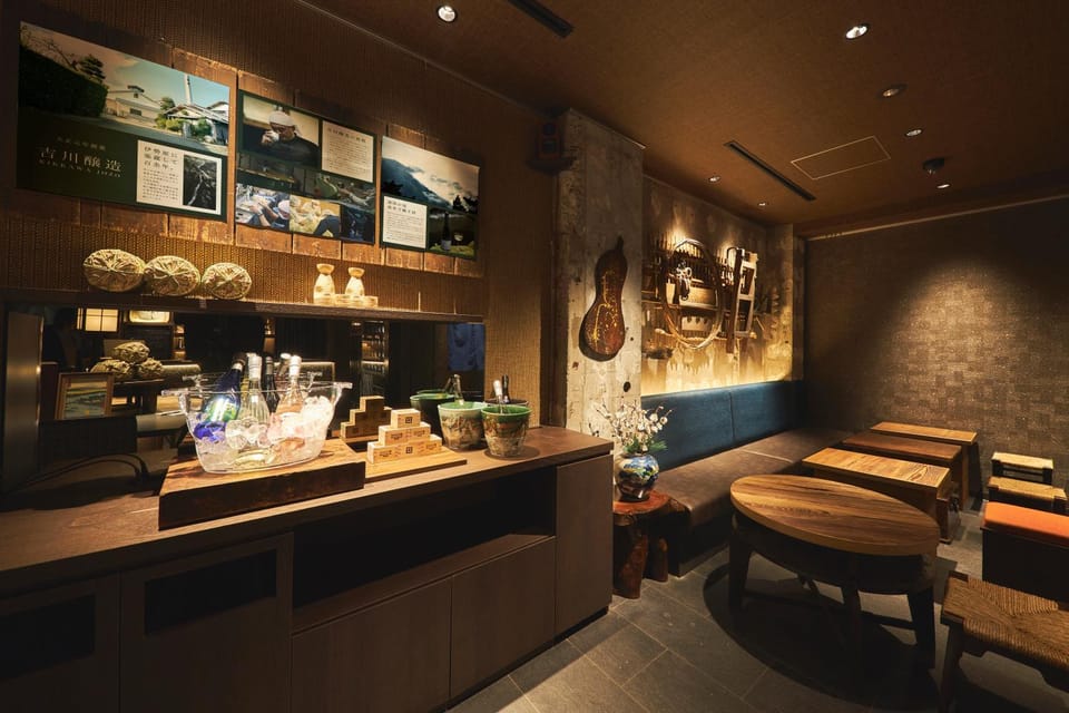 Lounge or bar, Lounge or bar