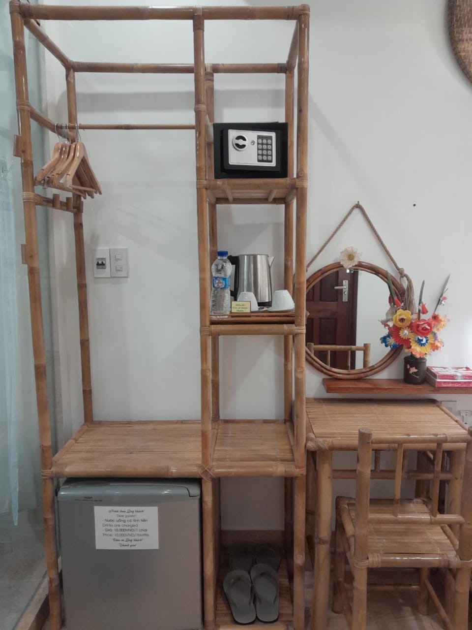 Coffee/tea facilities, minibar